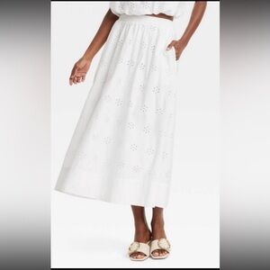 Clearance Bundle 2 for $25❗️ White Eyelet Maxi Skirt